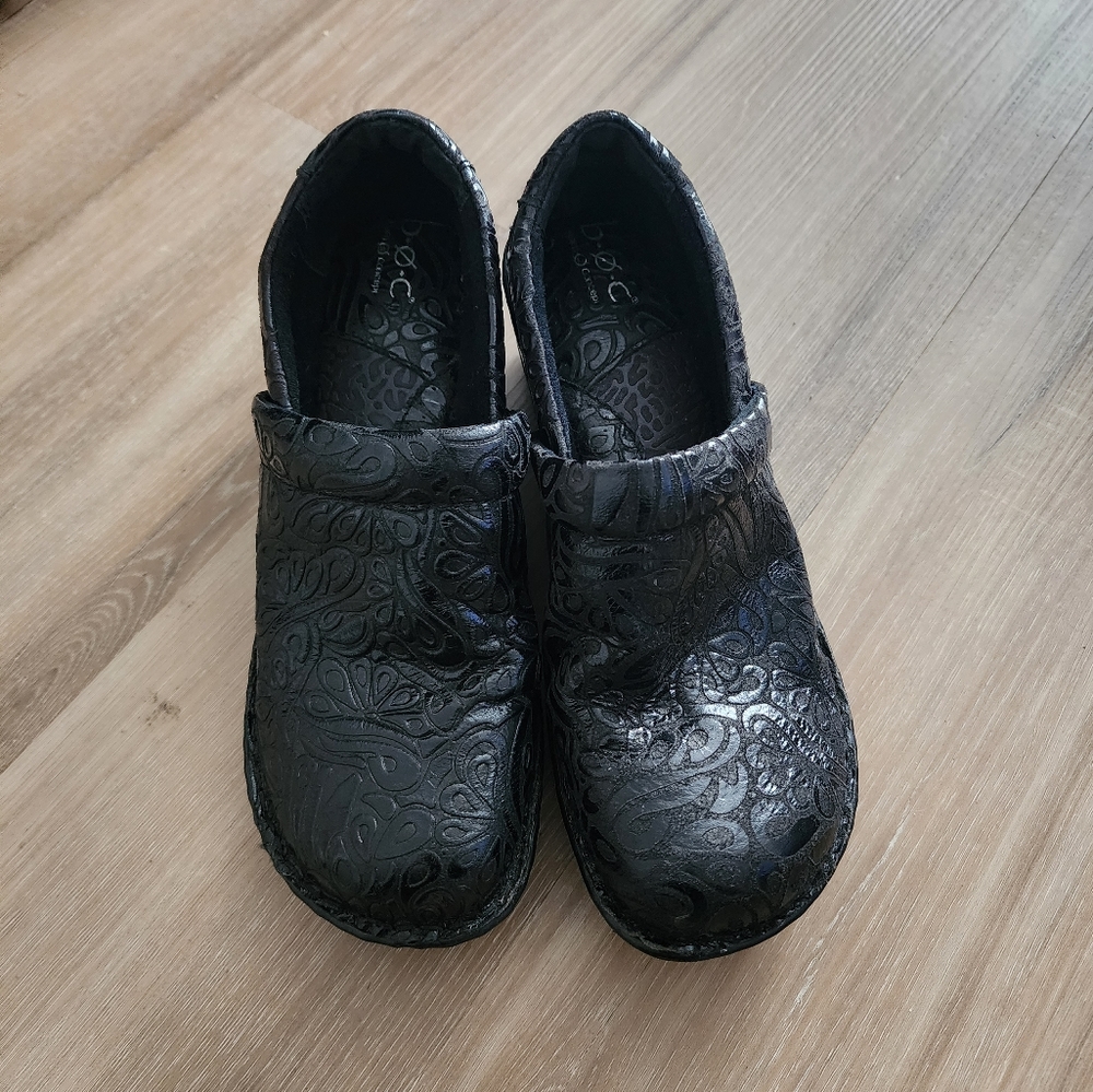 B.O.C nursing shoes